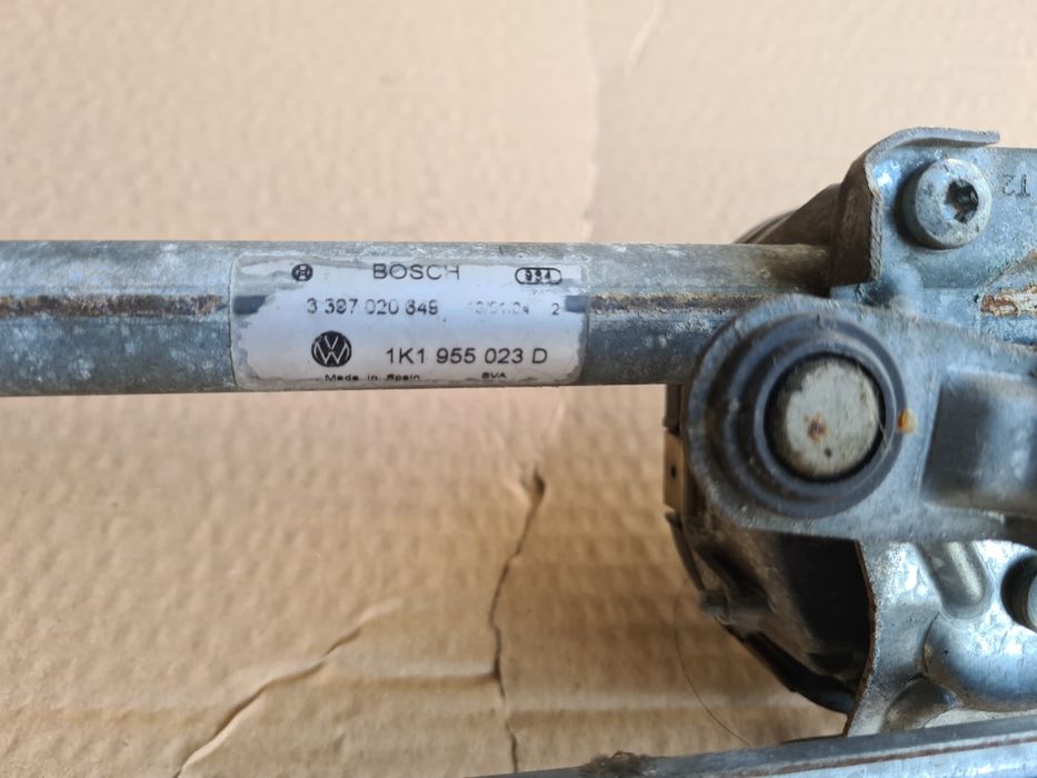 MECHANIZM WYCIERACZEK przód silniczek przedni VW GOLF V 5 2006r Europa