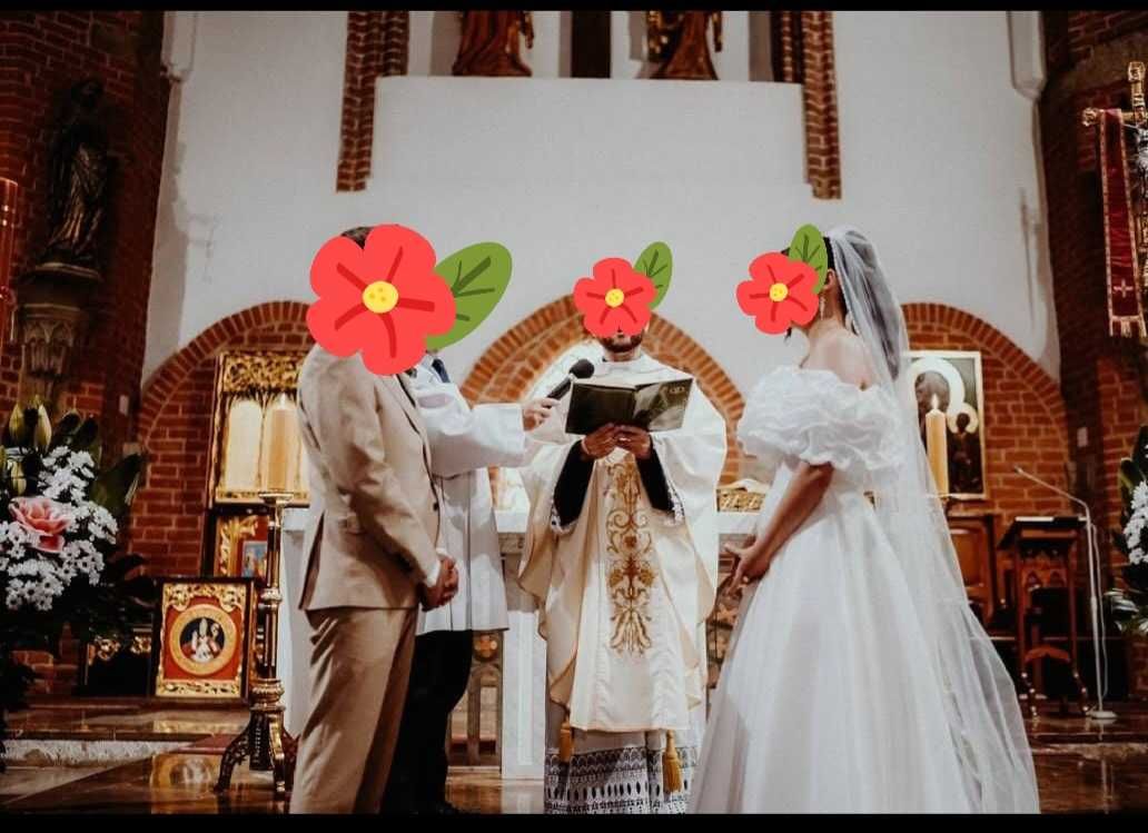 Suknia ślubna z welonem