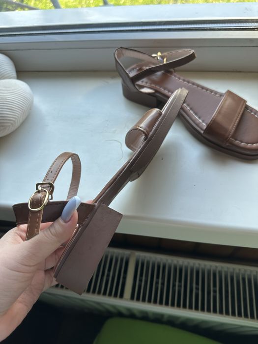 Босоніжки 37 розмір