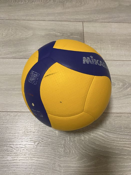 М'яч волейбольний Mikasa V200W