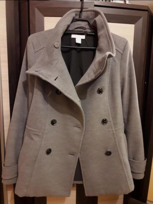 Sprzedam szary płaszcz