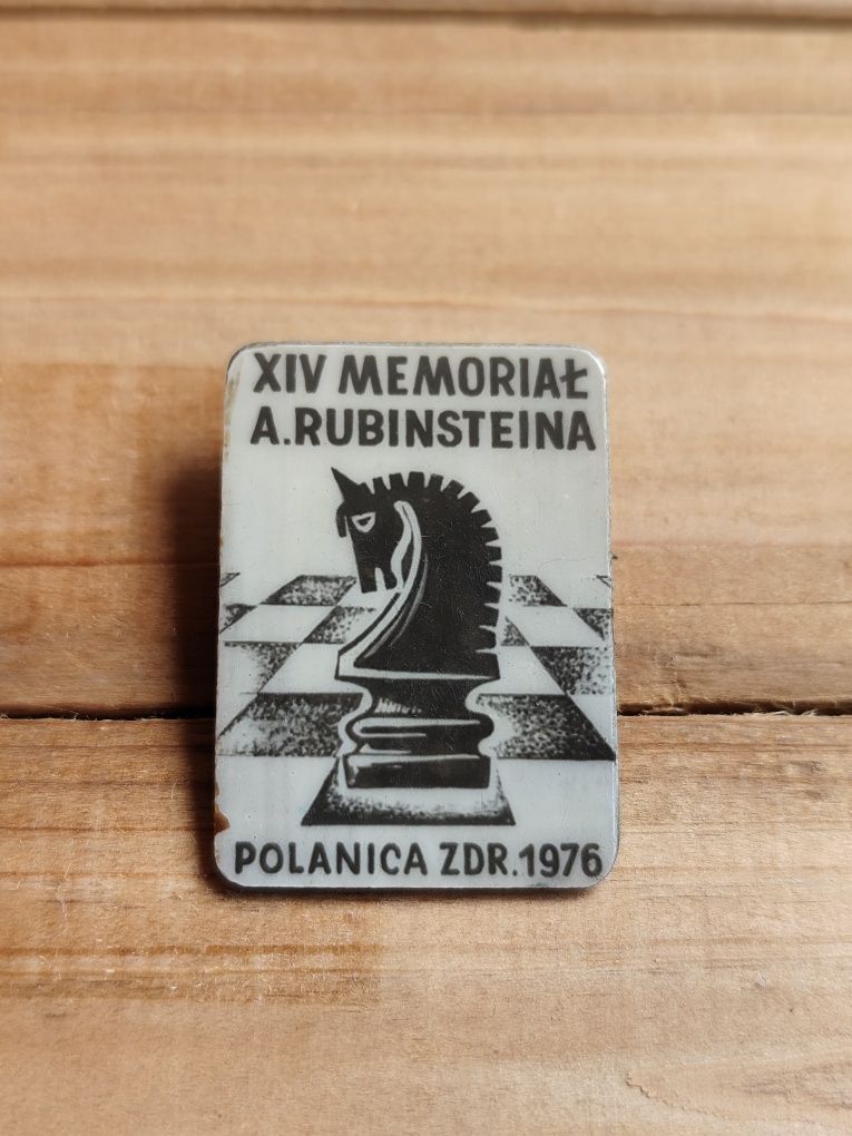 Szachy Znaczek okolicznościowy przypinka Rubinstein Polanica Zdrój 76