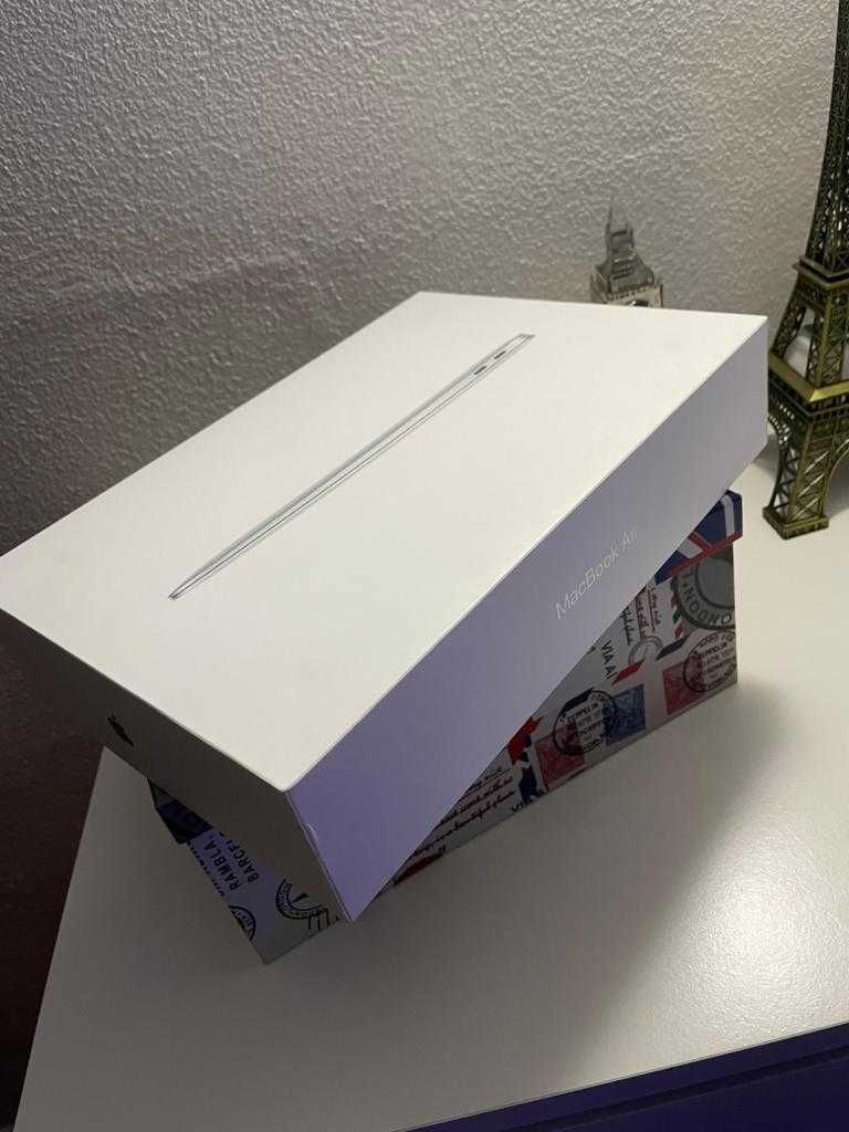 VENDE-SE Macbook Air completo