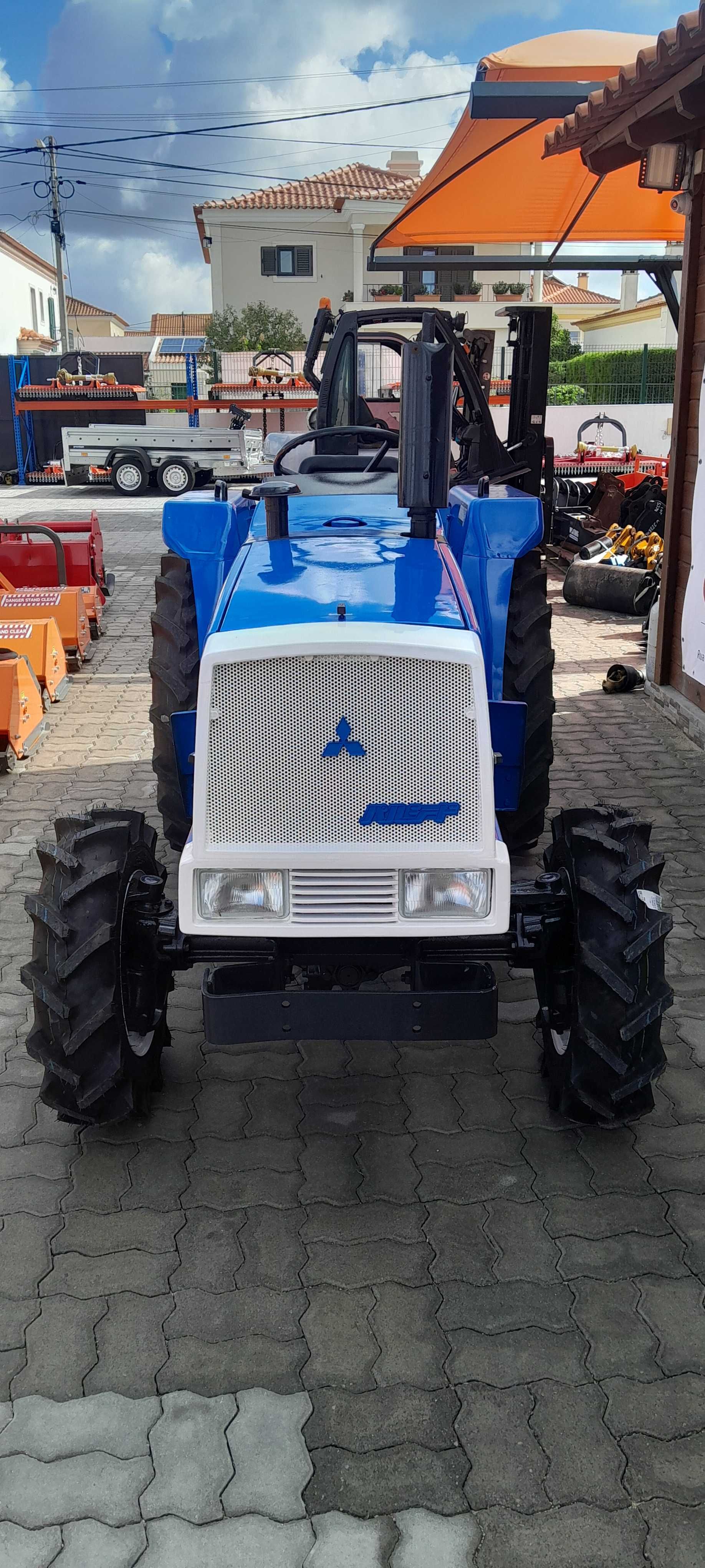 Trator Mitsubishi 4x4 5250 €