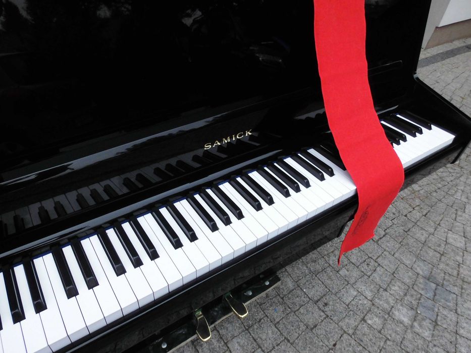 Pianino yamaha kawai samick petrof najwiekszy wybór transport rękojmia