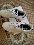 Нові фірмові шкіряні кросівки  ellesse