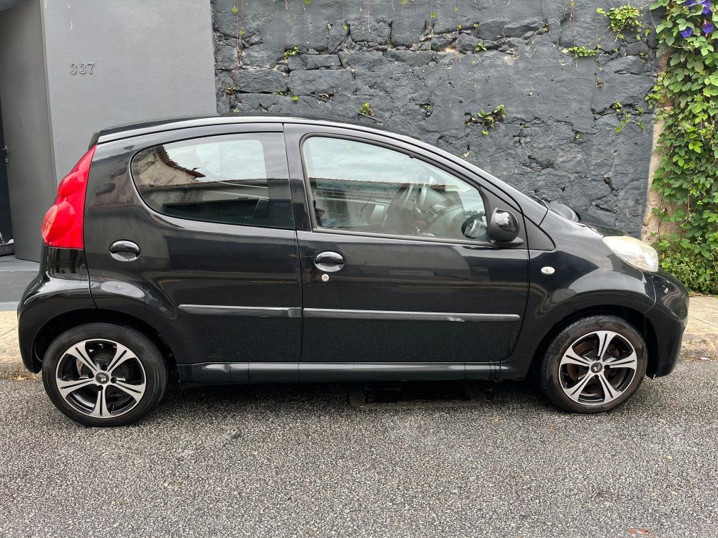 Peugeot 107 1.0 Gasolina 2011