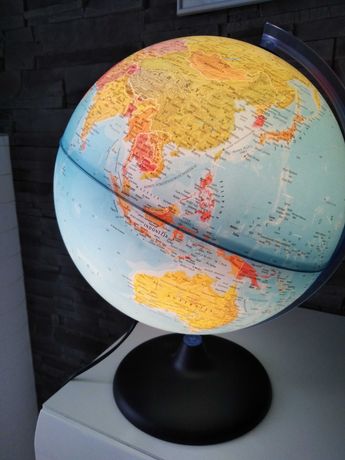 Globus polityczno-fizyczny podświetlany Ø 30 cm marki Melinera, lampa