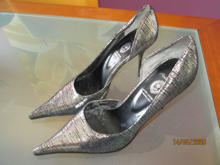 vendo sapatos de senhora italianos pelini