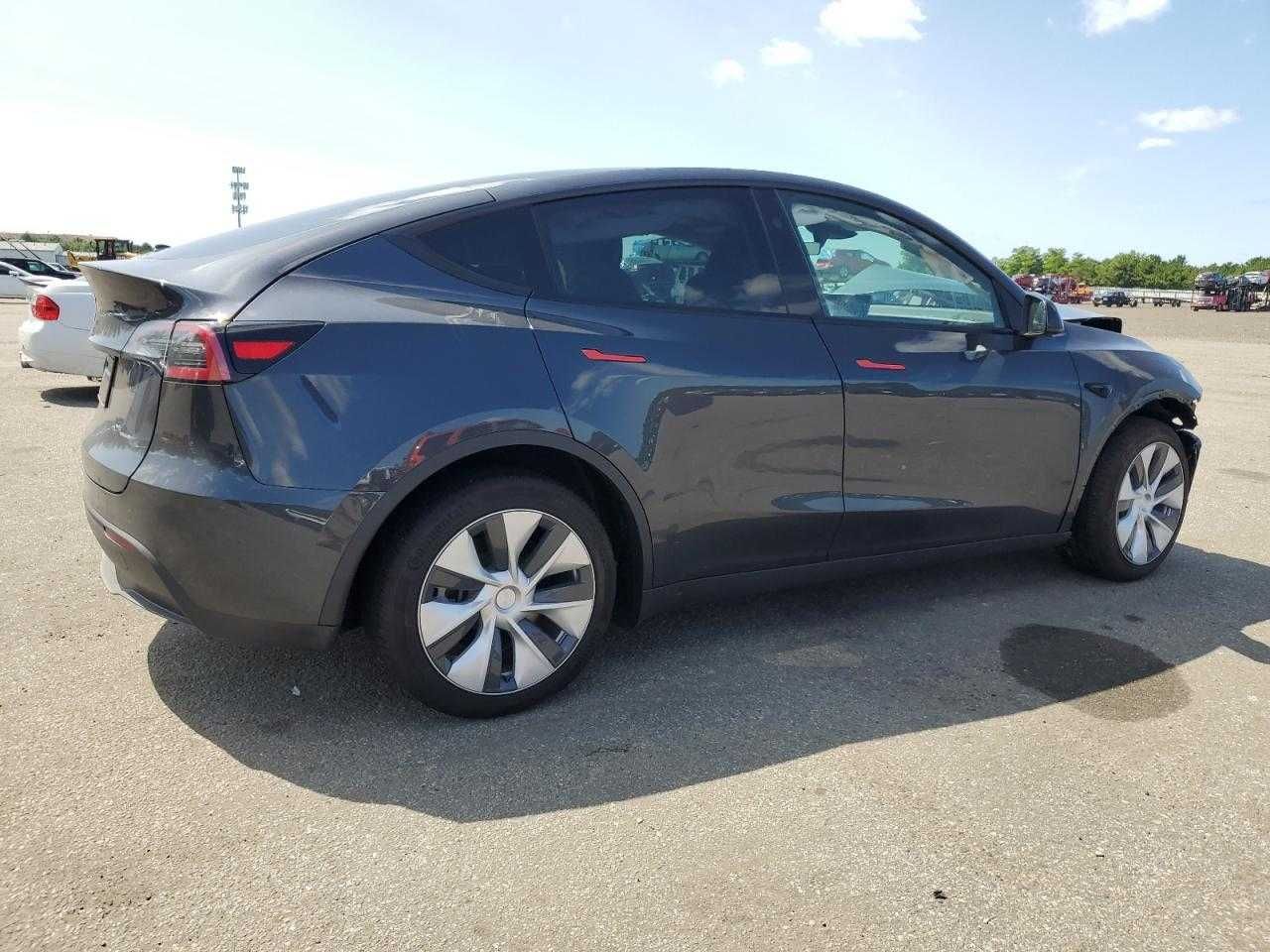 Tesla Model Y разборка