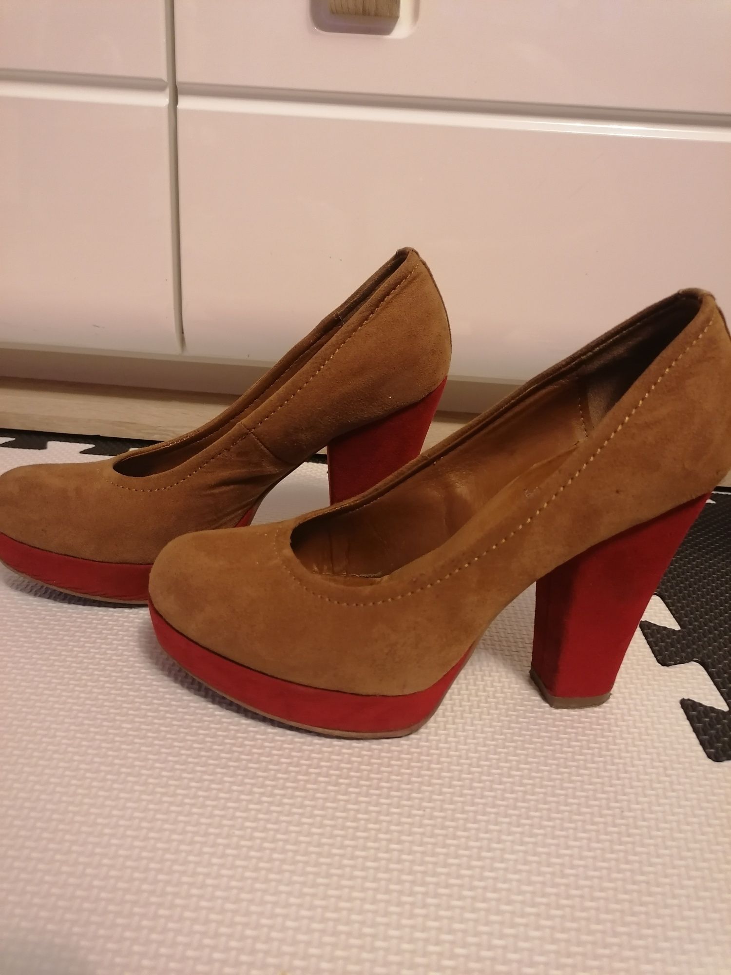 Buty półbuty Obcasy słupek czerwone 36