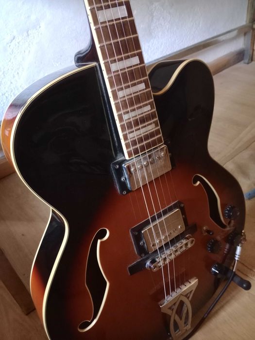 Guitarra elétrica hollowbody Ibanez Artcore AF75