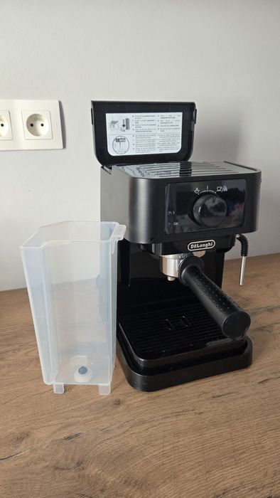 Ekspres kolbowy DELONGHI STILOSA EC 235.BK 1100W