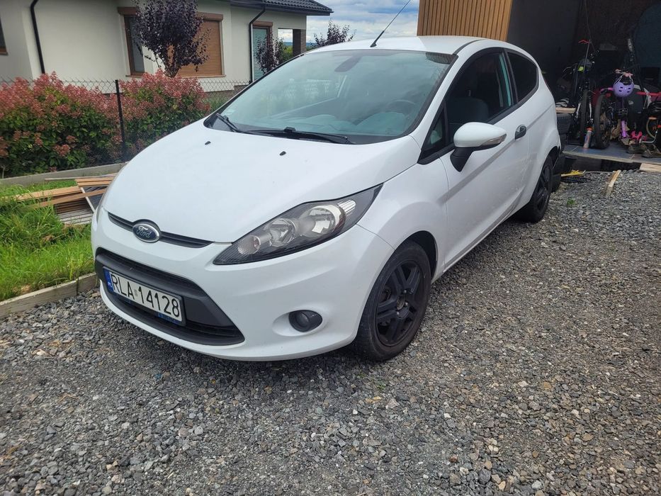 Ford Fiesta Ford Fiesta 1.4TDCI vat-1 stan bdb dwa komplety opon klima sprawna
