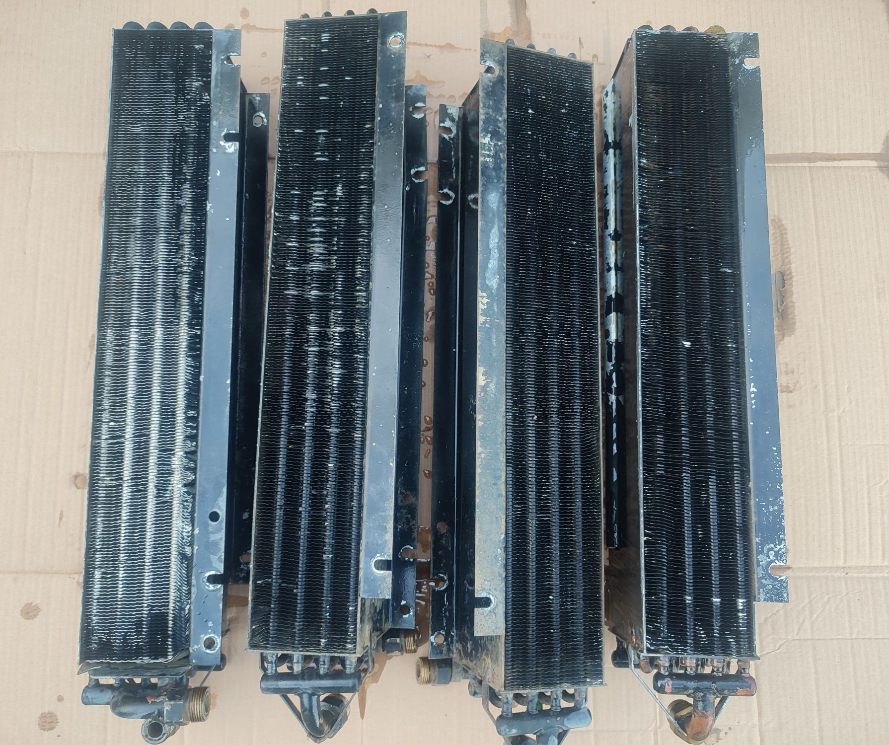 Chłodnica oleju Case MX180,MX200,MX220,MX240,MX270
