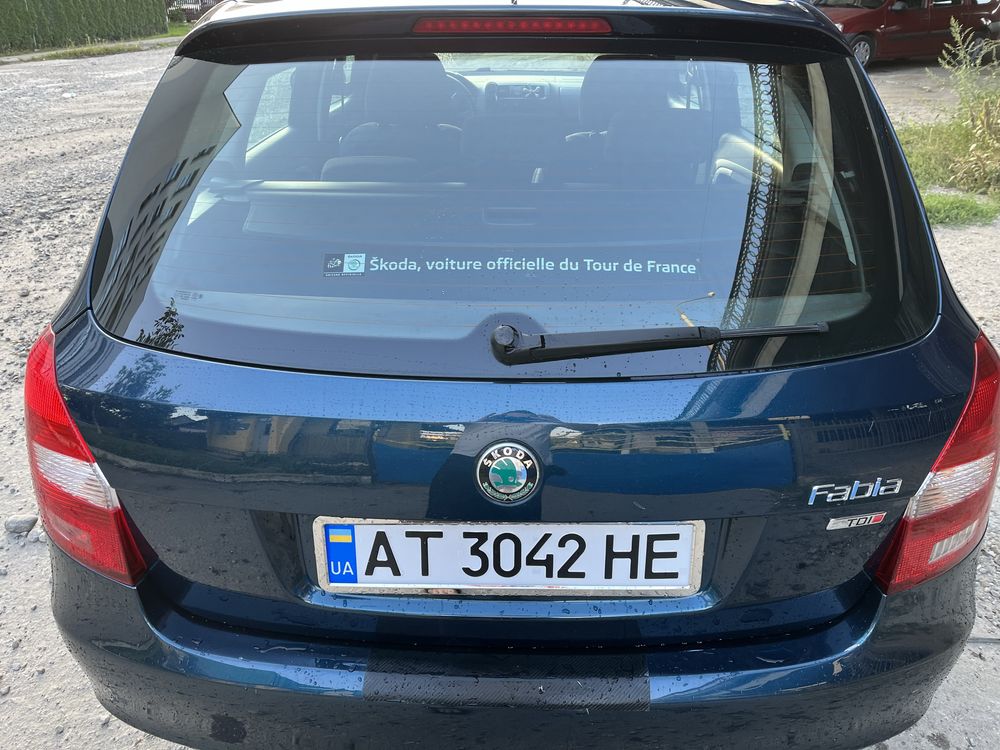 Продам авто Skoda Fabia 2