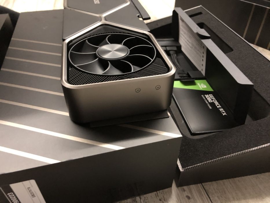 NVIDIA GeForce 3080 Founders Edition ціна за оду карту