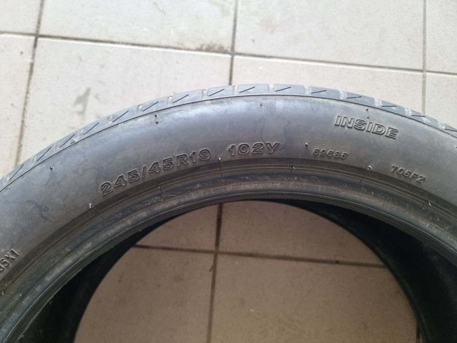 Opona 4 szt  245/45r19 , 102v bridgestone