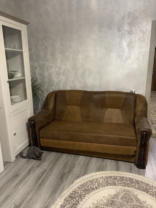 Продам диван з кріслами