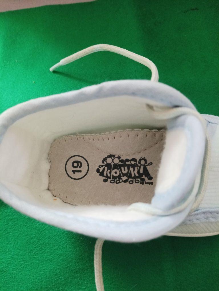 Buty niemowlęce błękitne