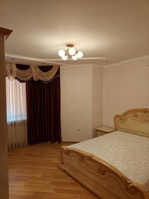 Продаж 2 кімнатна. Вул. Коновальця