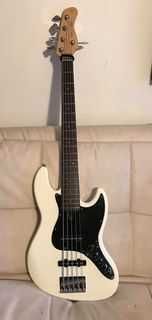 Sprzedam gitarę basową 5 strunowa jazz bass Marcus Miller sire v7