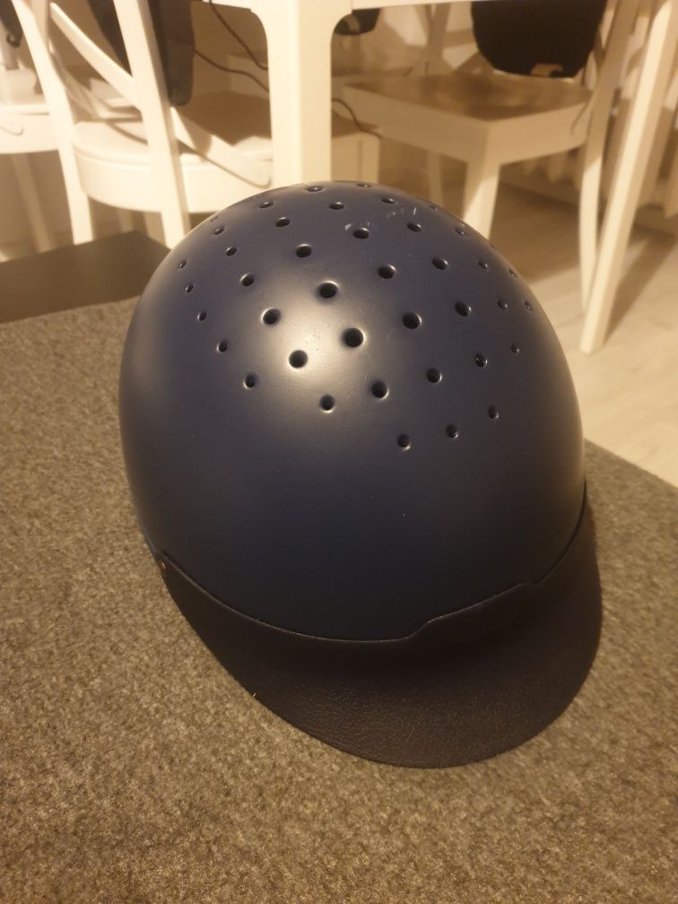FOUGANZA kask jeździecki 120