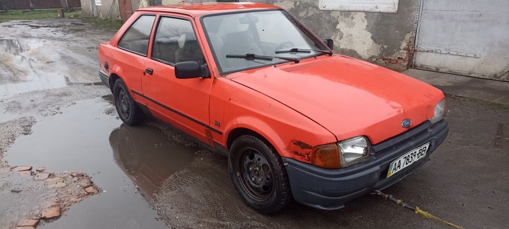 Ford Escort mk4 1988 Форд Ескорт