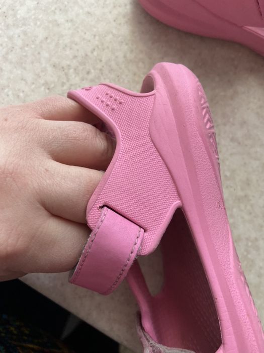 Босоножки crocs для девочки