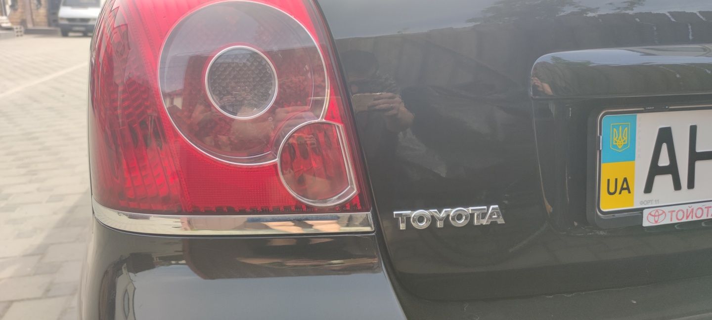 Продам Toyota Avensis 2006 р. 95 тис. 1.8 АКП