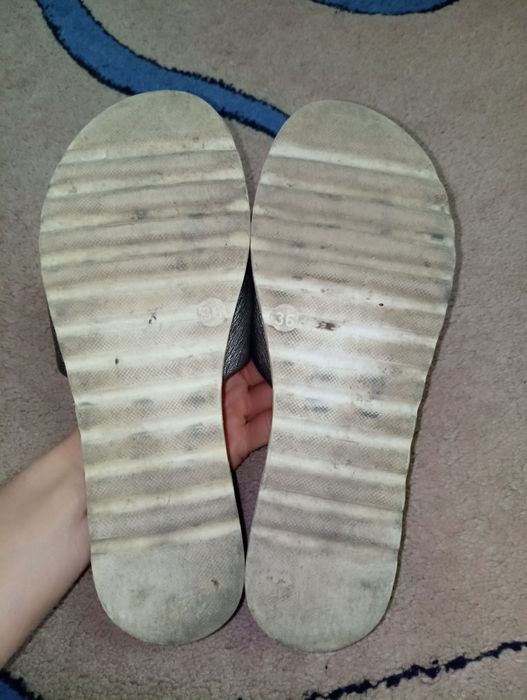 Мокасини, кросівки