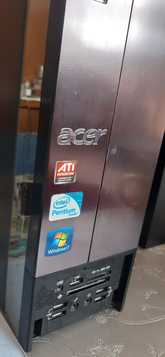 Acer komputer stacjonarny.Windows 7. D-391. Okazja. Tanio.