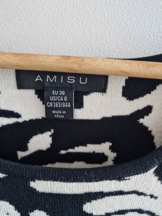 Sukienka sweterkowa mini Amisu