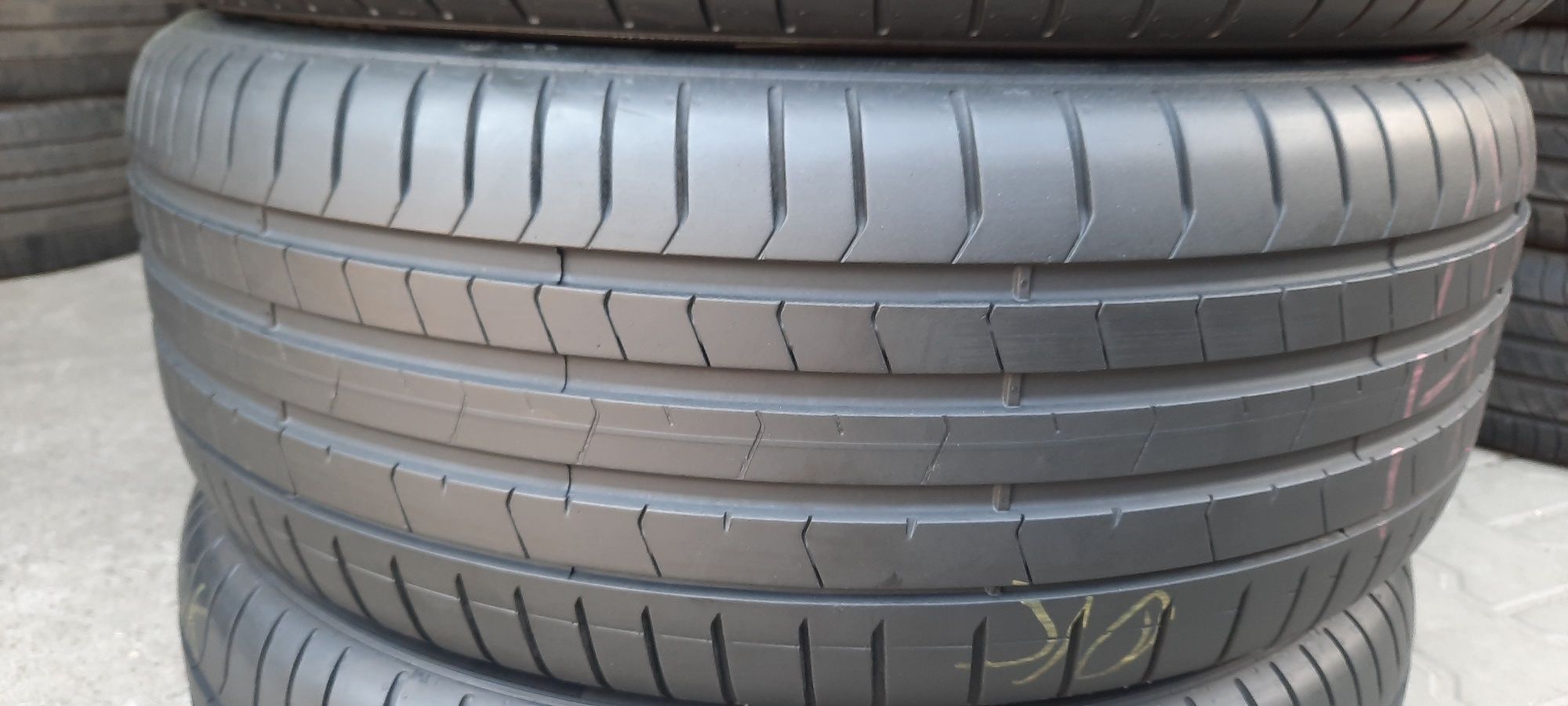 225/40/20 Pirelli PZero TM Komplet