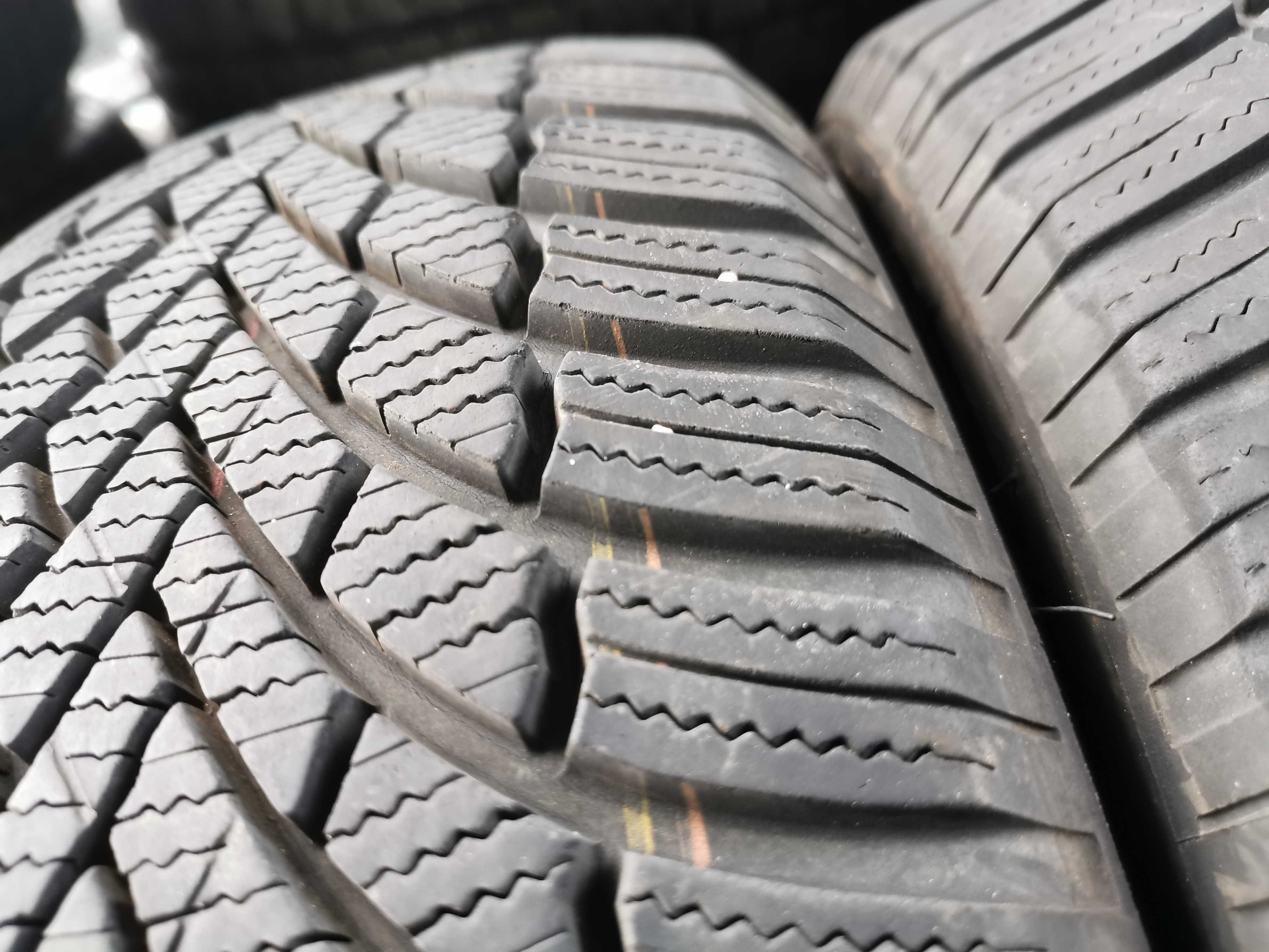 Bridgestone Blizzak LM005 185/60r15 84T 6mm N8086