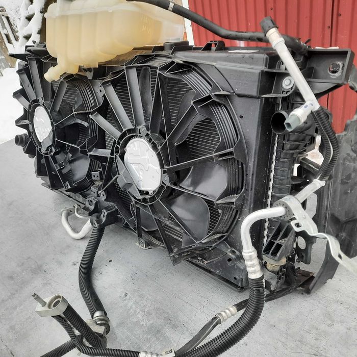 Ford F-150  2021- 3,5 Ecoboost chlodnice wentylator komplet