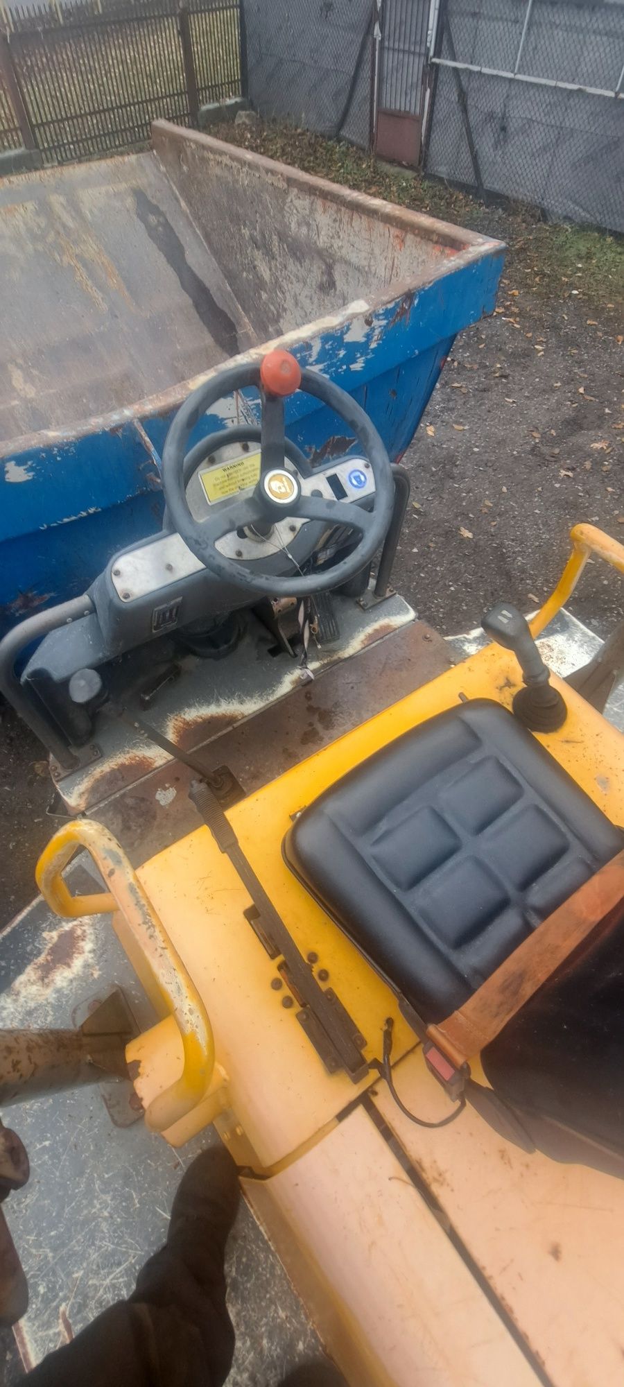 Wozidlo ausa 6ton 214rok super stan transport