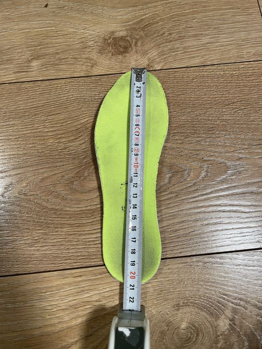 Buty pilkarskie korki numer 33
