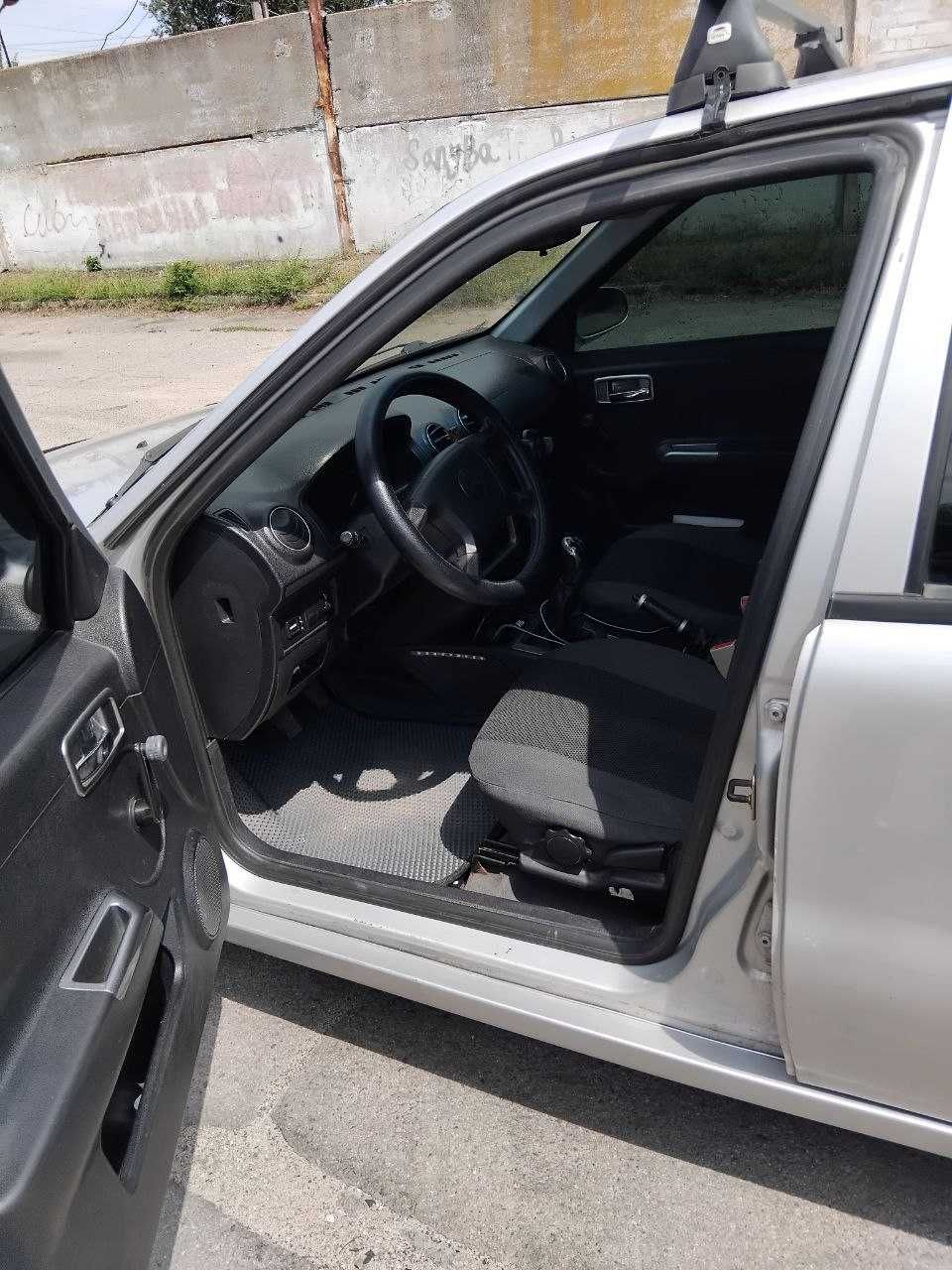 Geely CK легковий автомобіль