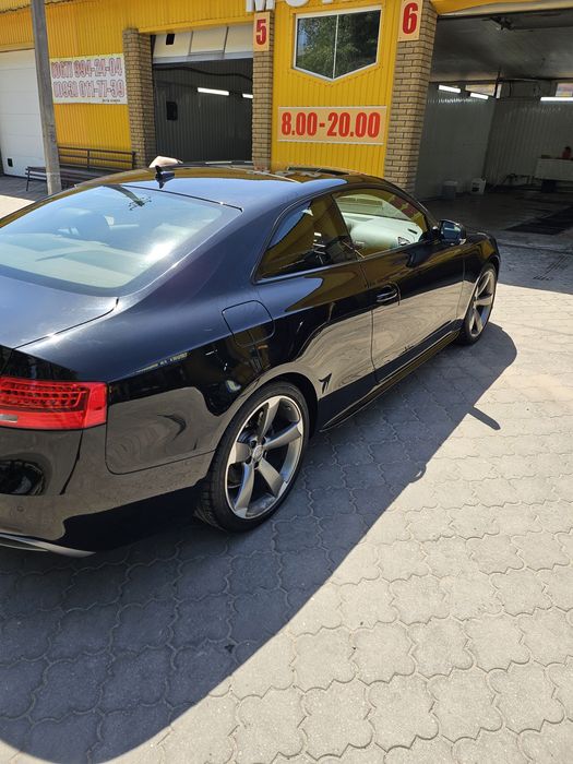 Продам AUDI A5 купе.