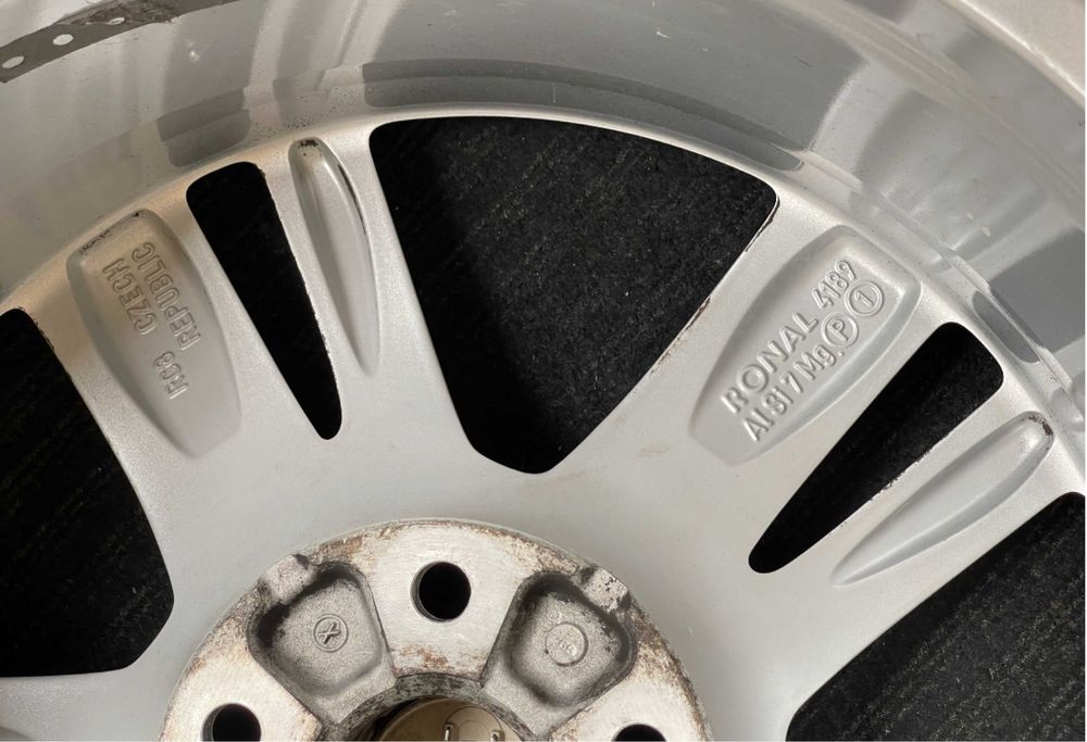 Диски R17 5/112 Audi A6 A3 A4 Skoda Superb A7 A8 VW Golf Passat Tiguan