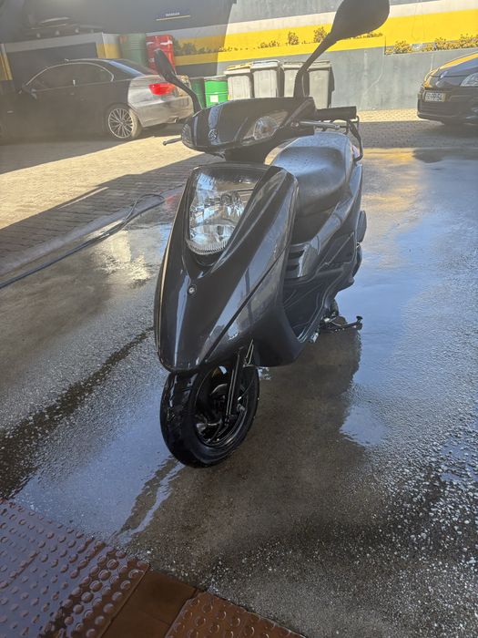 Yamaha 125 Vity ( Barata , fiável e económica  )