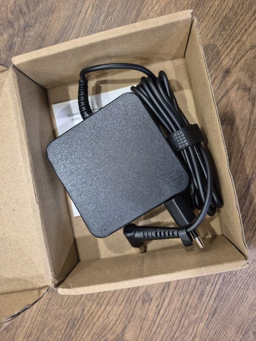 Adaptador AC (carregador/fonte de alimentação)