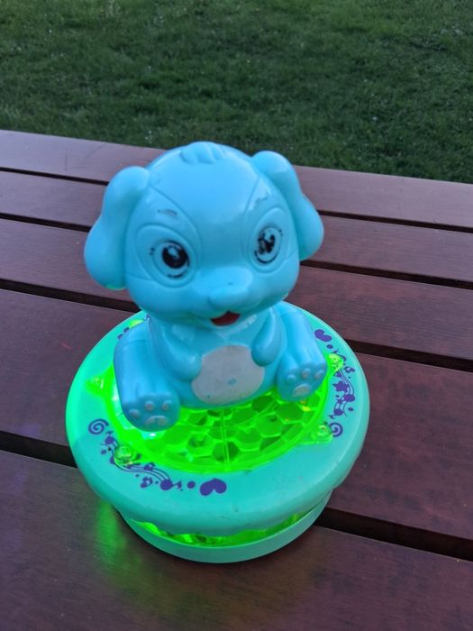 Obrotowy projektor z kreskówek Elektryczne zwierzątko z muzyką