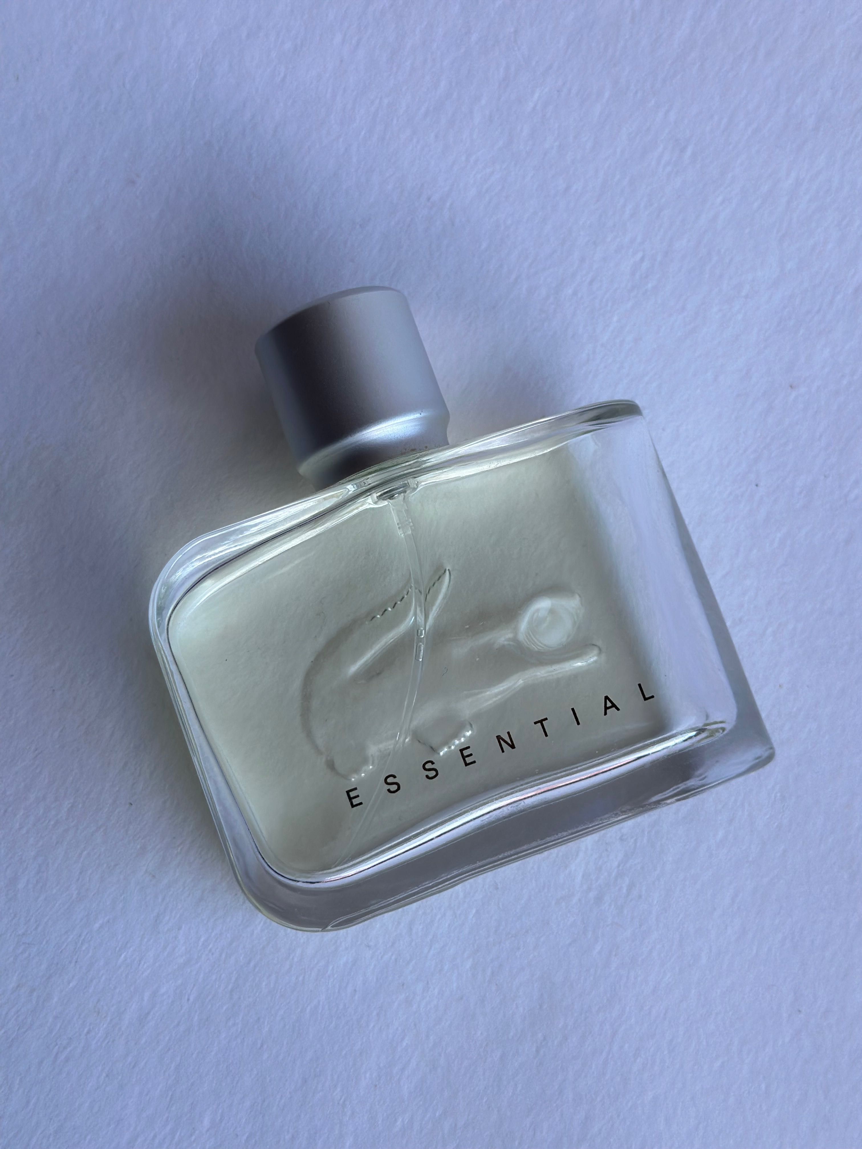 Парфюм Essential Lacoste