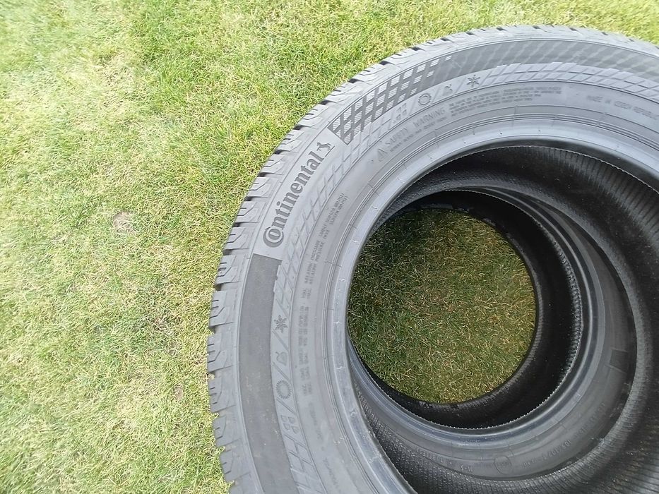 opony 215/65/16C Continental  Van Contact 4 Season 2 sztuki8mm