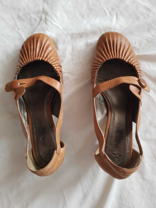 Туфли женские, качественно сделаны.