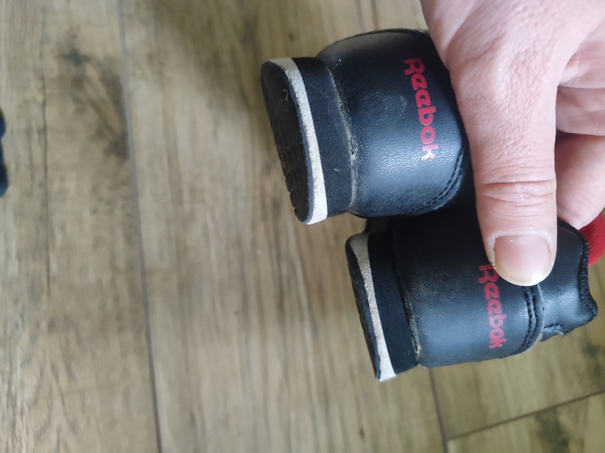 Reebok dla dzieci buty 25 świecące ledy sneakersy adidasy buciki