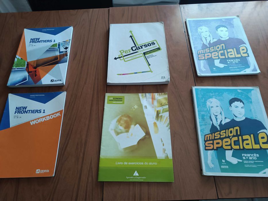 Livro escolares de 9 ano e cursos profissionais