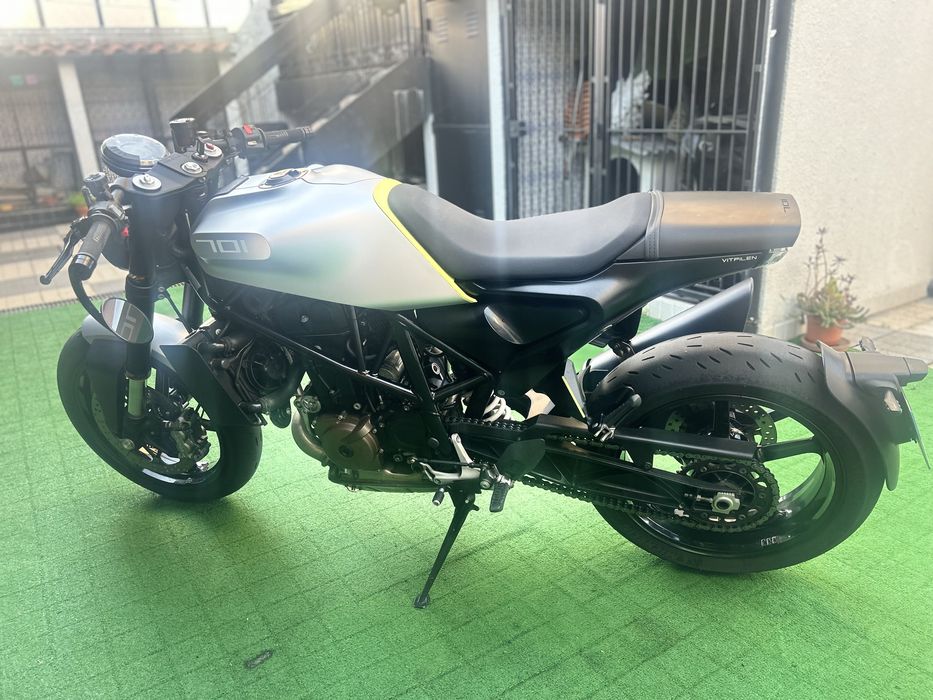 Husqvarna 701 vitpilen 110€/mes /entrega nacional